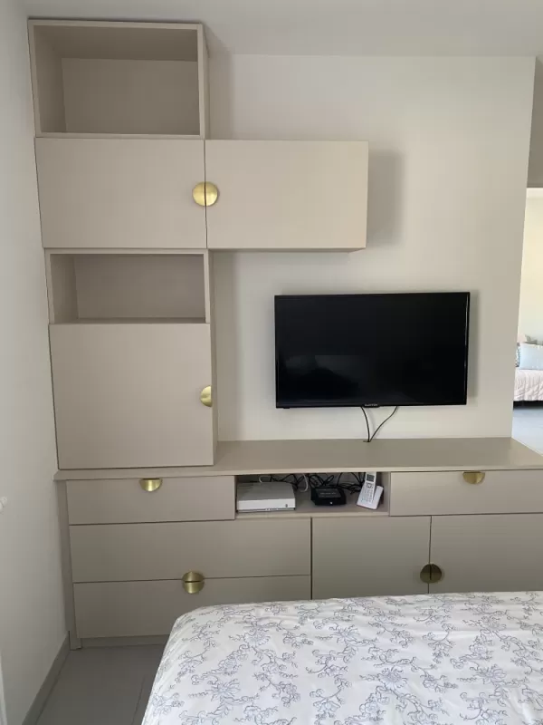 Meuble en bois, Vence, Cocon d’Ébène