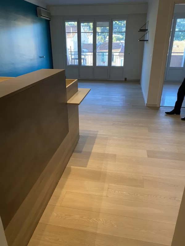 Pose de parquet, Vence, Cocon d’Ébène