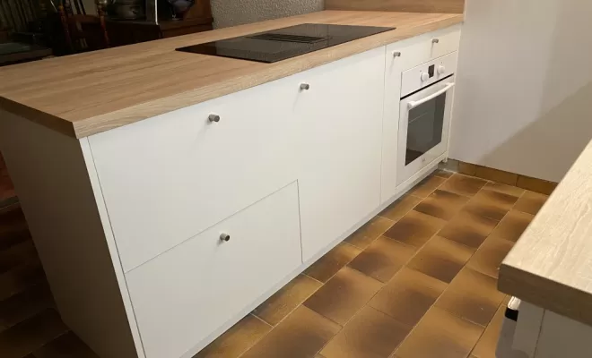 Cuisine en bois sur mesure, Vence, Cocon d’Ébène