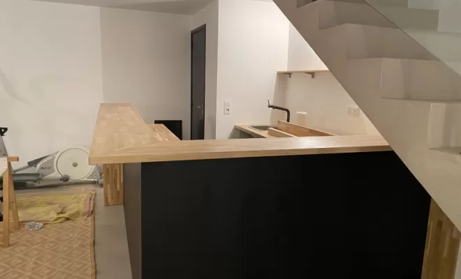 Cuisine en bois sur mesure, Vence, Cocon d’Ébène